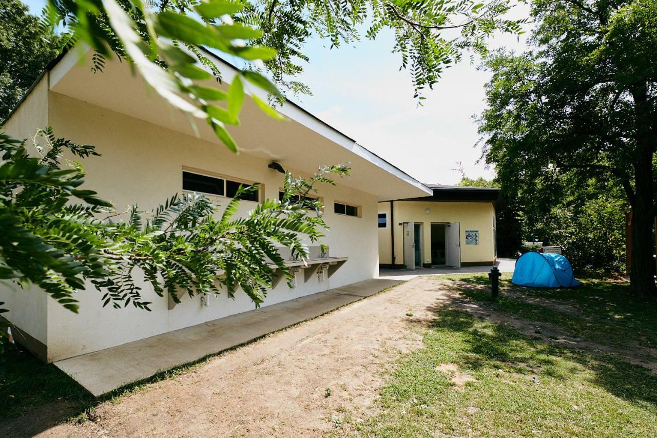 Donaupark Camping Tulln Тульн Экстерьер фото
